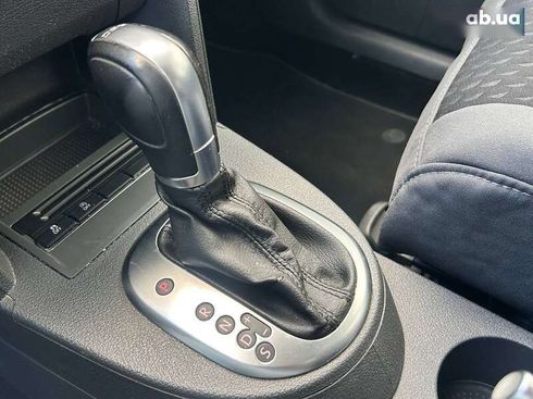 Volkswagen Touran 2015 - фото 22