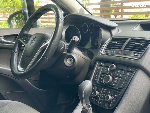 Opel Meriva 2013 белый - фото 28