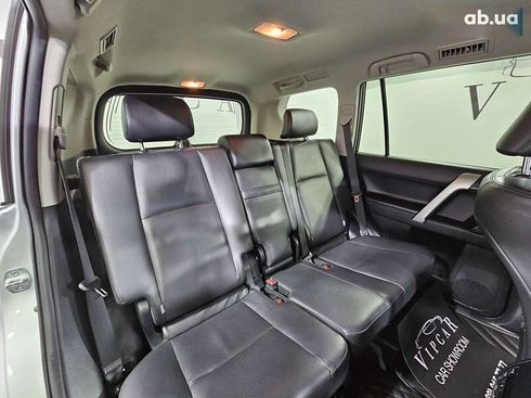 Toyota Land Cruiser Prado 2020 - фото 6