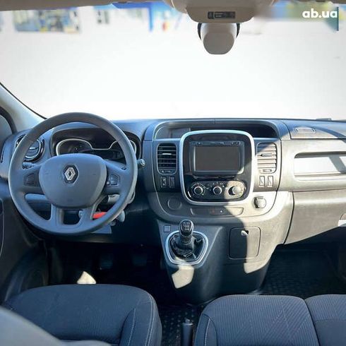 Renault Trafic 2019 - фото 21