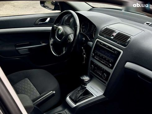 Skoda Octavia 2010 - фото 2