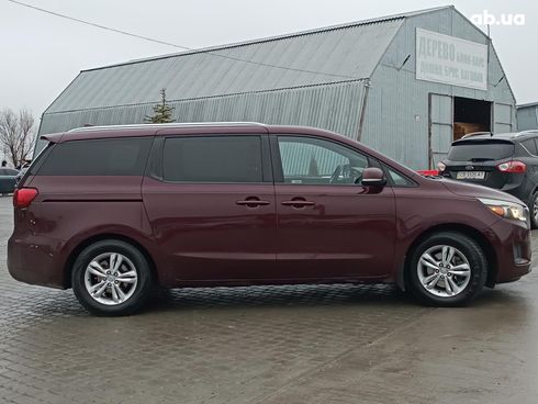Kia Sedona 2016 красный - фото 16
