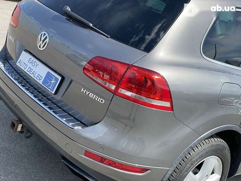 Volkswagen Touareg 2012 - фото 11