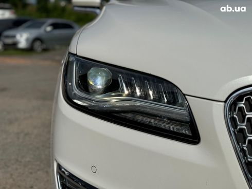 Lincoln MKZ 2019 белый - фото 3