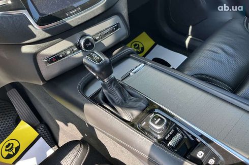 Volvo XC90 2016 - фото 16