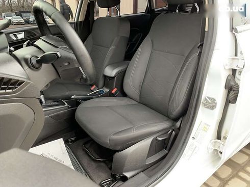 Ford Fiesta 2015 - фото 25