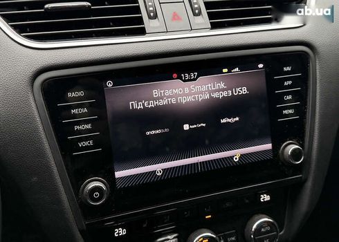 Skoda Octavia 2019 - фото 23