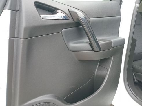 Opel Meriva 2012 белый - фото 20