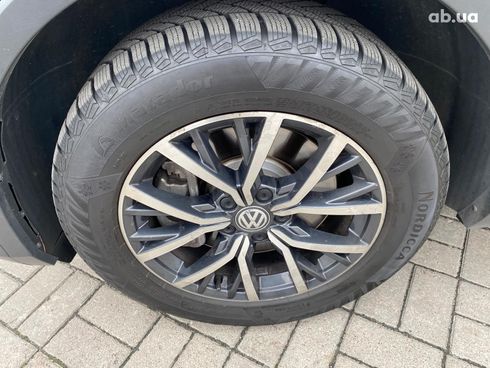 Volkswagen Tiguan 2020 черный - фото 9