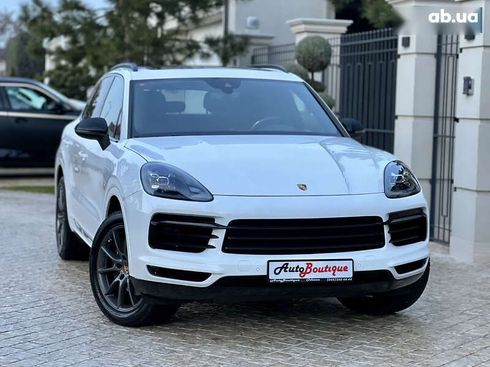 Porsche Cayenne 2018 - фото 24