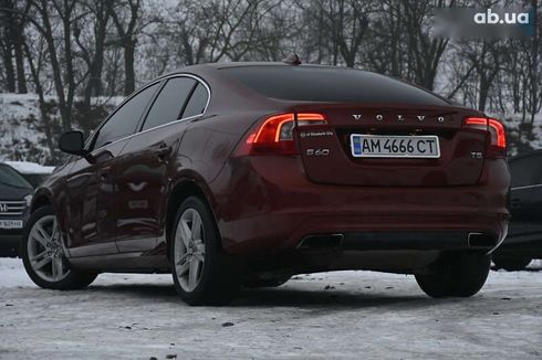 Volvo S60 2013 - фото 12