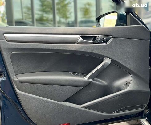Volkswagen Passat 2018 - фото 16