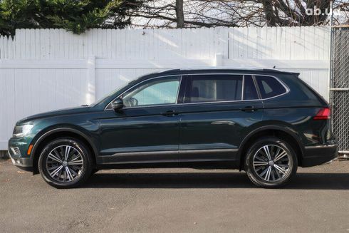 Volkswagen Tiguan 2019 зеленый - фото 3