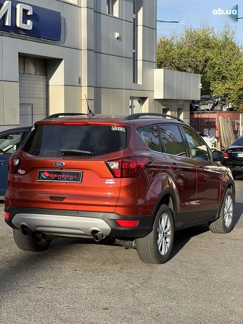 Ford Escape 2018 - фото 17