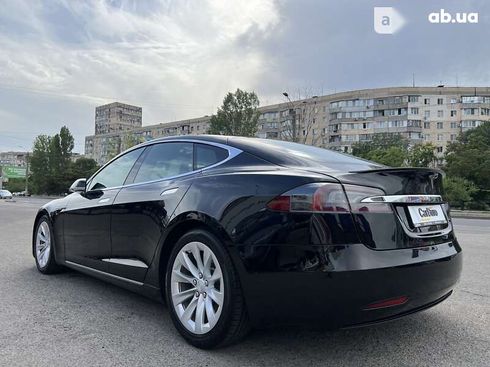 Tesla Model S 2019 - фото 9