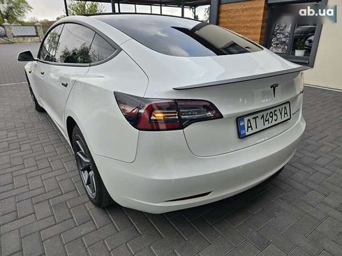 Tesla Model 3 2021 - фото 8
