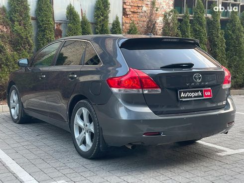 Toyota Venza 2010 серый - фото 23