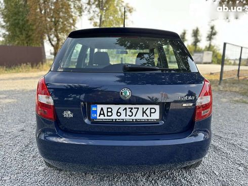 Skoda Fabia 2011 - фото 14