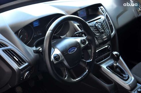 Ford Focus 2011 - фото 16