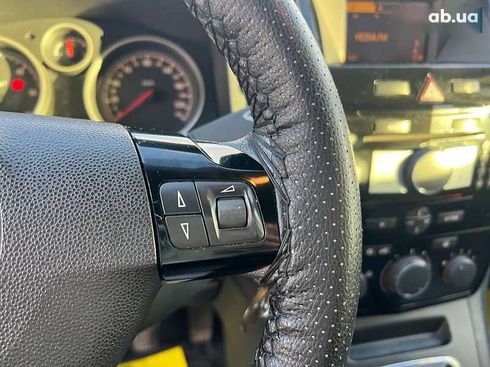 Opel Zafira 2011 - фото 11