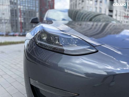 Tesla Model 3 2022 - фото 7