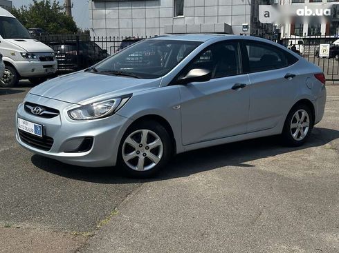 Hyundai Accent 2013 - фото 9