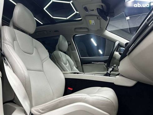 Volvo XC90 2018 - фото 11