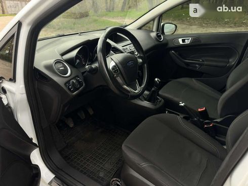 Ford Fiesta 2017 - фото 18