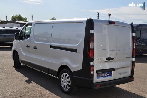 Renault Trafic 2020 - фото 12
