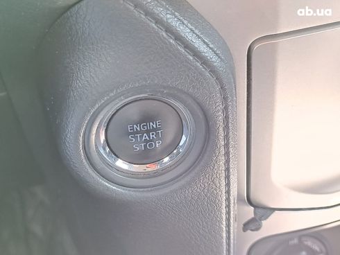 Toyota Land Cruiser Prado 2018 белый - фото 32