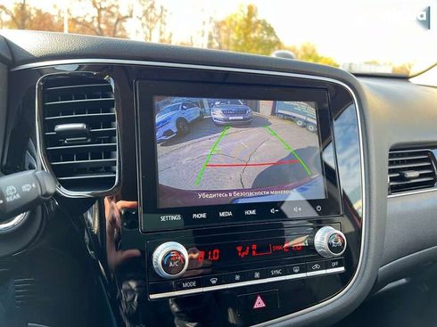 Mitsubishi Outlander 2021 - фото 22