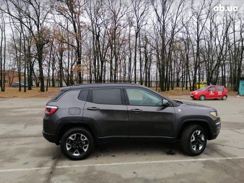 Jeep Compass 2018 - фото 10