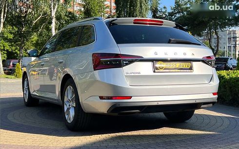 Skoda Superb 2020 - фото 5