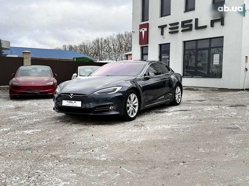 Tesla Model S 2017 - фото 13