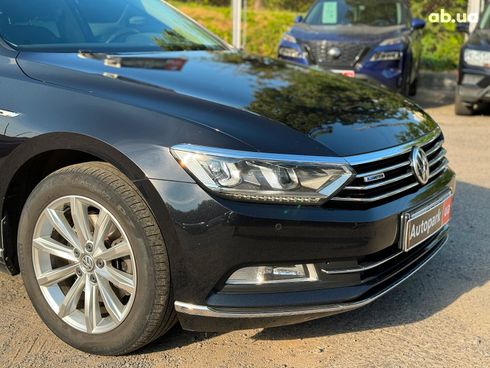 Volkswagen Passat 2017 черный - фото 11