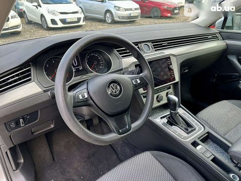 Volkswagen Passat 2018 - фото 20