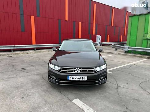 Volkswagen Passat 2018 - фото 2