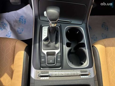 Kia Carnival 2021 - фото 22