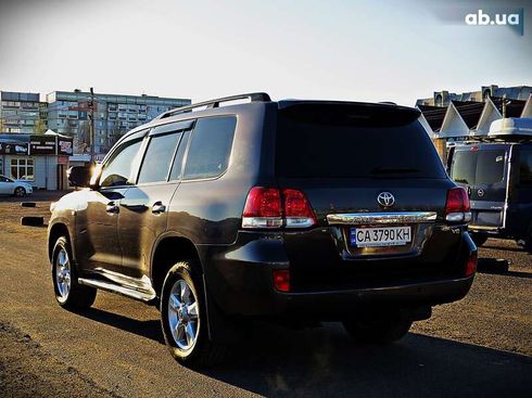 Toyota Land Cruiser 2008 - фото 4