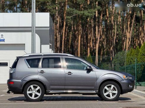 Mitsubishi Outlander 2010 - фото 8