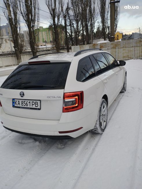 Skoda Octavia 2019 белый - фото 11