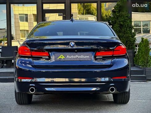 BMW 5 серия 2016 - фото 12