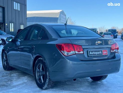 Chevrolet Cruze 2010 серый - фото 7