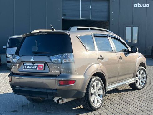 Mitsubishi Outlander 2010 коричневый - фото 41