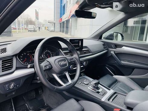 Audi Q5 2020 - фото 16