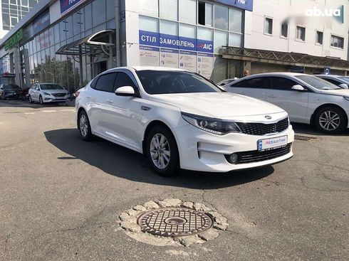 Kia K5 2017 - фото 2