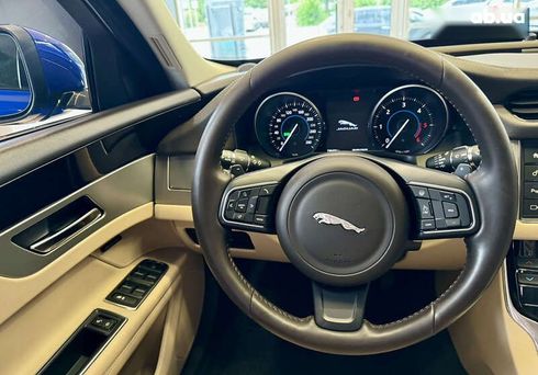 Jaguar XF 2016 - фото 25
