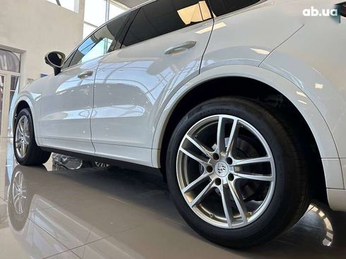 Porsche Cayenne 2022 - фото 9