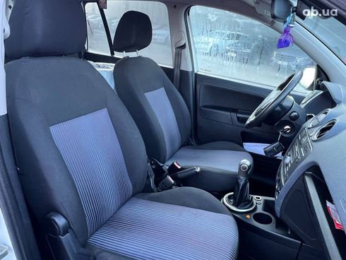 Ford Fusion 2011 белый - фото 33