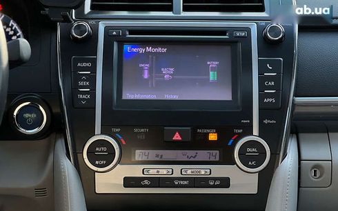 Toyota Camry 2013 - фото 15